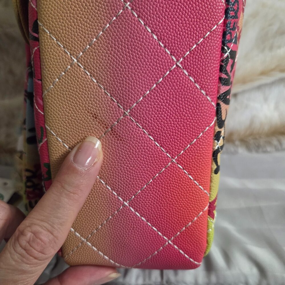 NWT - Caleesa Graffiti Print Shoulder Bag - Picture 6 of 14